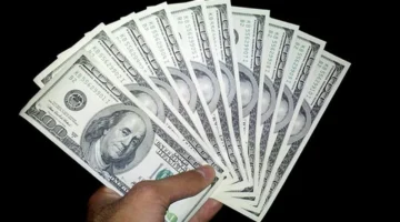 تراجع مفاجئ.. سعر الدولار يترقب بيانات الفائدة الأمريكية وسط مكاسب أسبوعية مرتقبة